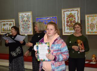 В Кам’янському нагородили переможців конкурсу дитячої творчості «Зима-чарівниця»